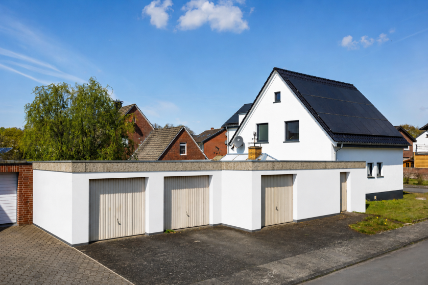 Blick auf die Garagen